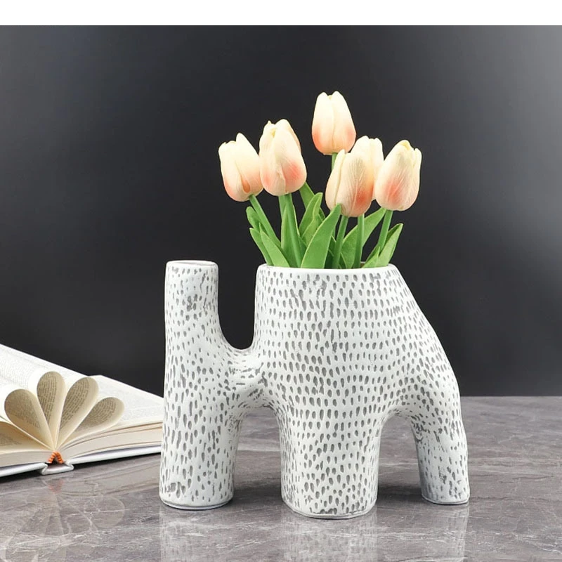 Resin Vase Abstract Elephant Shape Irregular Cutouts Flower Pots Floral Arrangement Flowerpot Home Decoration Accessories