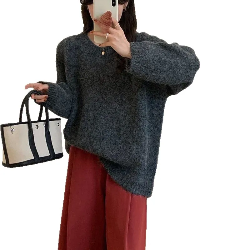 เสื้อสเวตเตอร์คอวีสำหรับผู้หญิง สไตล์สบายๆ ขนฟู แขนยาว เนื้อนุ่ม ยืดหยุ่น ทรงหลวม ไซส์ใหญ่ เสื้อถัก