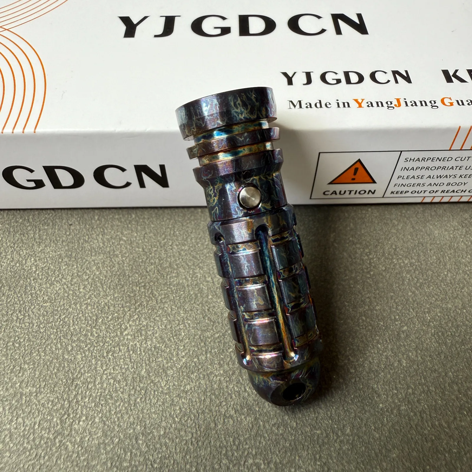

Design Titanium EDC Outdoor Portable Keychain Mini Flashlight - colorful