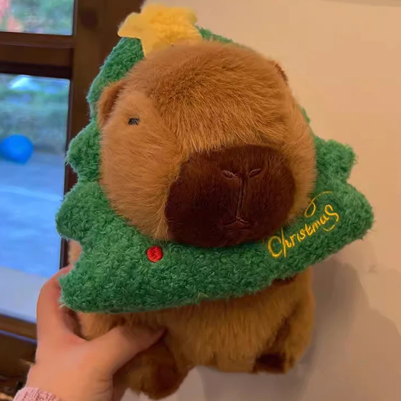 Vestido Kawaii, muñeco de peluche de capibara de Navidad, árbol de Navidad, bufanda verde, juguete de peluche de capibara, muñeco esponjoso de capibara suave