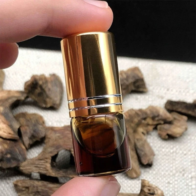 Hainan Natural Agarwood Essential Oil Ancient Method Distillation Extracting Crude Oil Temple Worship Meditation Promotes Sleep