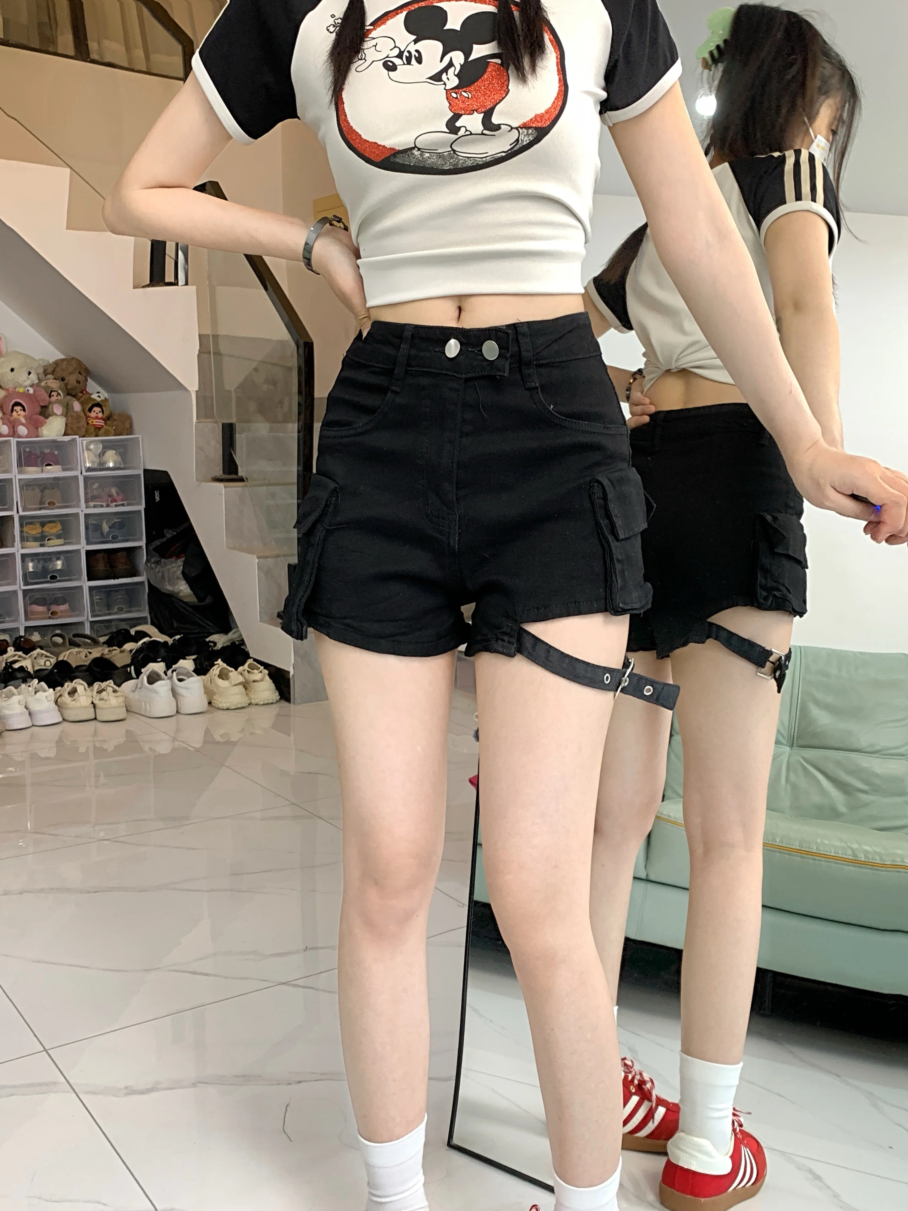 American Spicy Girl Design Sense Black Denim Shorts 2024 Summer New High Waist Slimming Hot Pants for Women