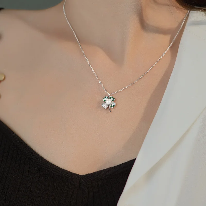 S925 Silver checkerboard green four-leaf clover shell Bead necklace Superior sense lucky clavicle chain