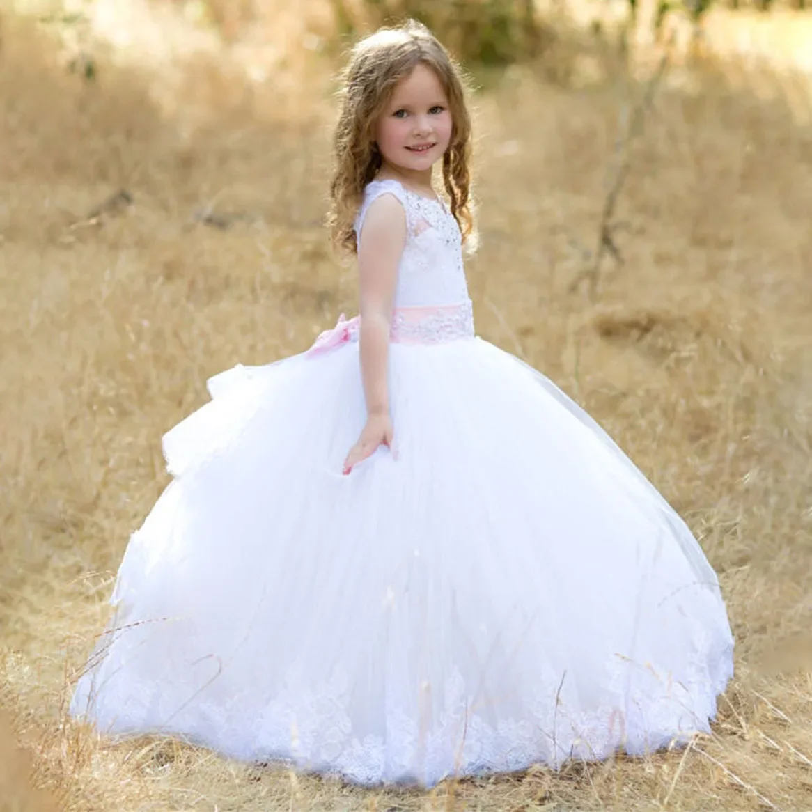 Luxury Crystals Full Ball Wedding Party Girl Dress Floor Length Sweep Train Elegant Classic Style Communion Flower Girl Gown