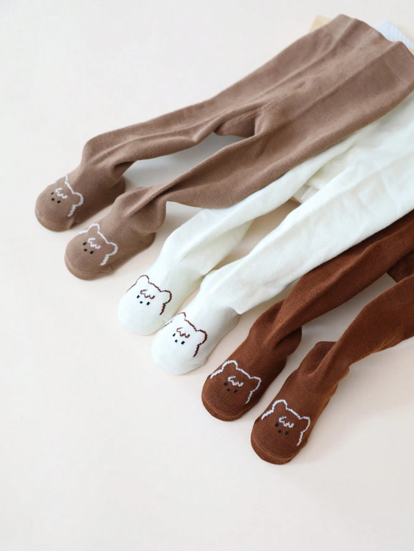 3 أزواج من الجوارب الطويلة المزخرفة بالرسوم المتحركة اللطيفة للرضع، ناعمة ومريحة لعمر 0-72 شهرًا للأطفال الأولاد والبنات في الخريف والحياة اليومية