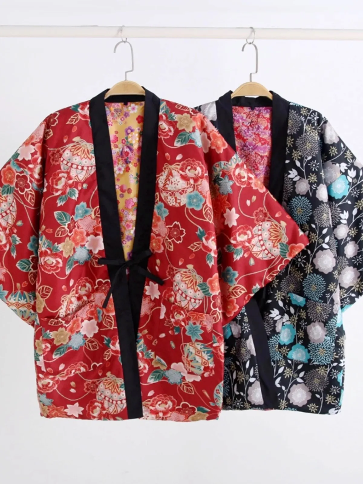 

Women's Reversible Winter Japanese-style Home Coat – Lightweight Cotton Kimono Cover-Up with Half-Wrap Warmth