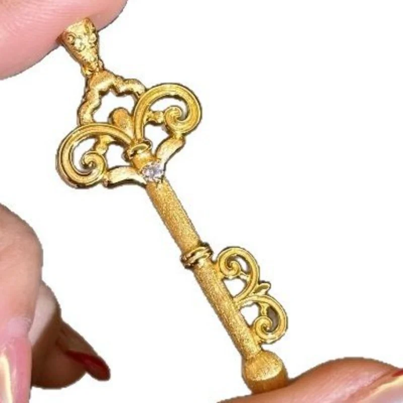 Antique gold crafts frosted brushed fleur-de-lis key necklace hollow out palace style collar chain classical wedding jewelry