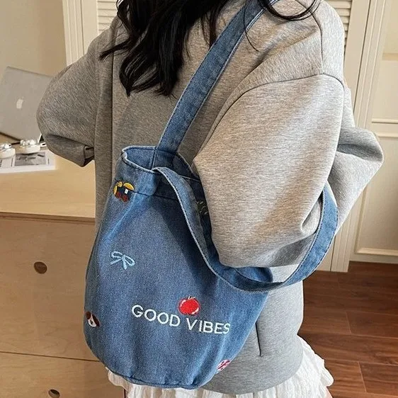 

2025 Spacious Canvas Tote Bag Embroidered Denim Shoulder Purse Casual Boho Crossbody Bag for Women
