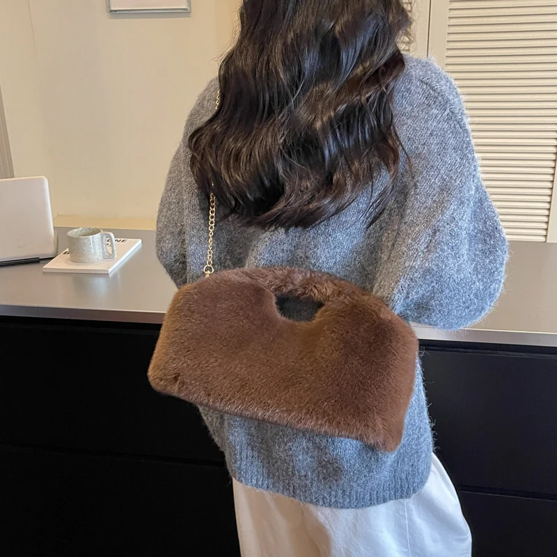 LEFTSIDE Faux Fur Top Handle Handbag 2026 Winter New Chain Strap Soft Fluffy Women Evening Crossbody Bags Female Shoulder Bag
