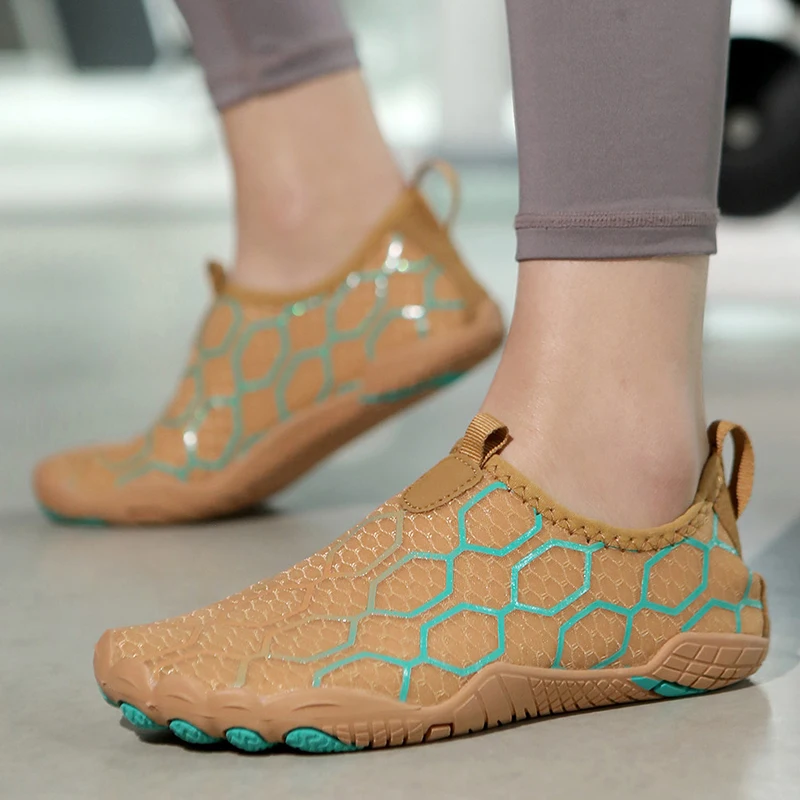 Men Women Barefoot Aqua Shoes With Drainage Holes Beach Swimming Shoes Anti-Slip Fishing Footwear Couple Gym Sneakers Yoga Shoes
