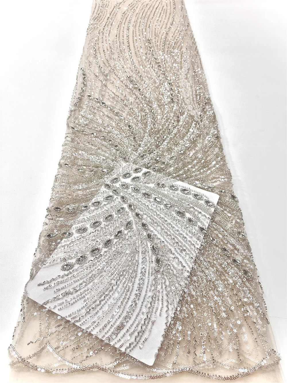 Luxurious Nigerian Stones Beaded Lace Fabric 2026 High Quality Sequins French Embroidery African Lace Fabric For Wedding Sewing