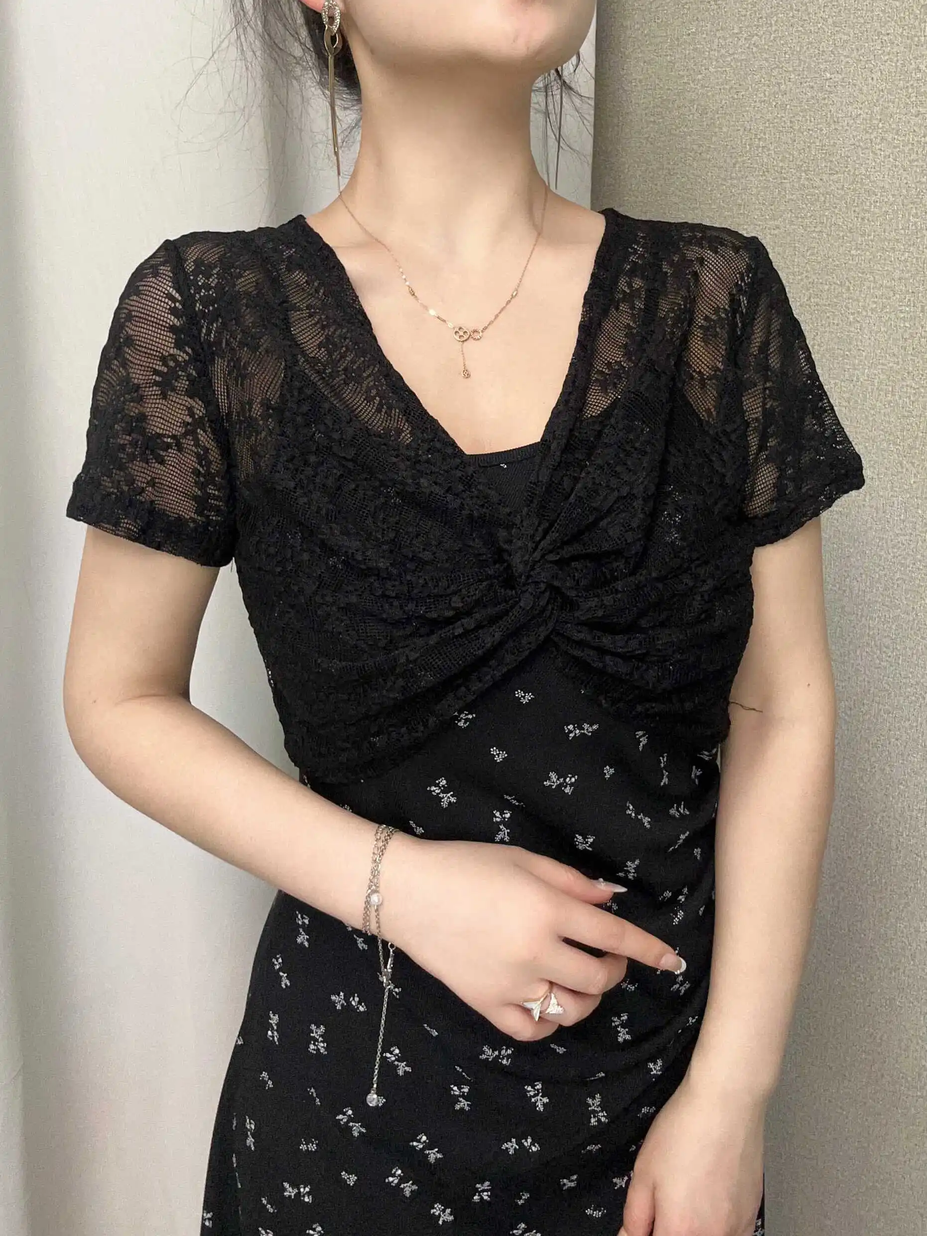 

Summer Lace Knitted Shawl Short Sleeve Cover up Dress Outerwear Women's Fashion Half Length Layering Top Hollow out Design