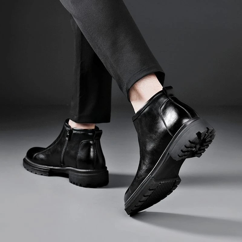 New 2026 Men Leather Slip On Boots Autumn Winter Warm Casual Shoes Fashion Low Top Ankle Boots Trendy Male Footwear