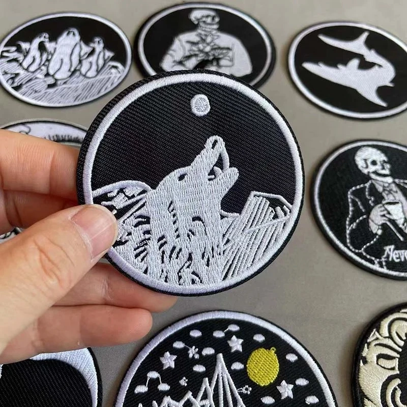 6 Stück/Schwarze Stoff-Applikationen, runde Abzeichen, Kleideraufkleber, Wolf, Pinguin, Bergmotiv, aufbügelbare Patches für Kleidung, Rucksack – Detail 8
