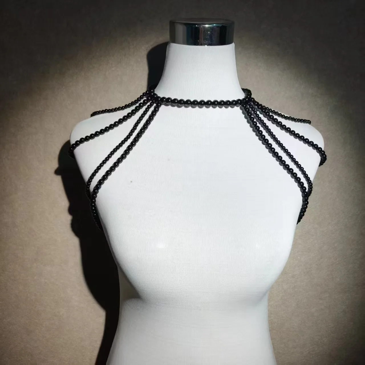Edgy Punk Black Faux Pearl Shoulder Body Chain Goth Sling Vest Necklace Layered Chest Harness Modern Unique Jewelry Female