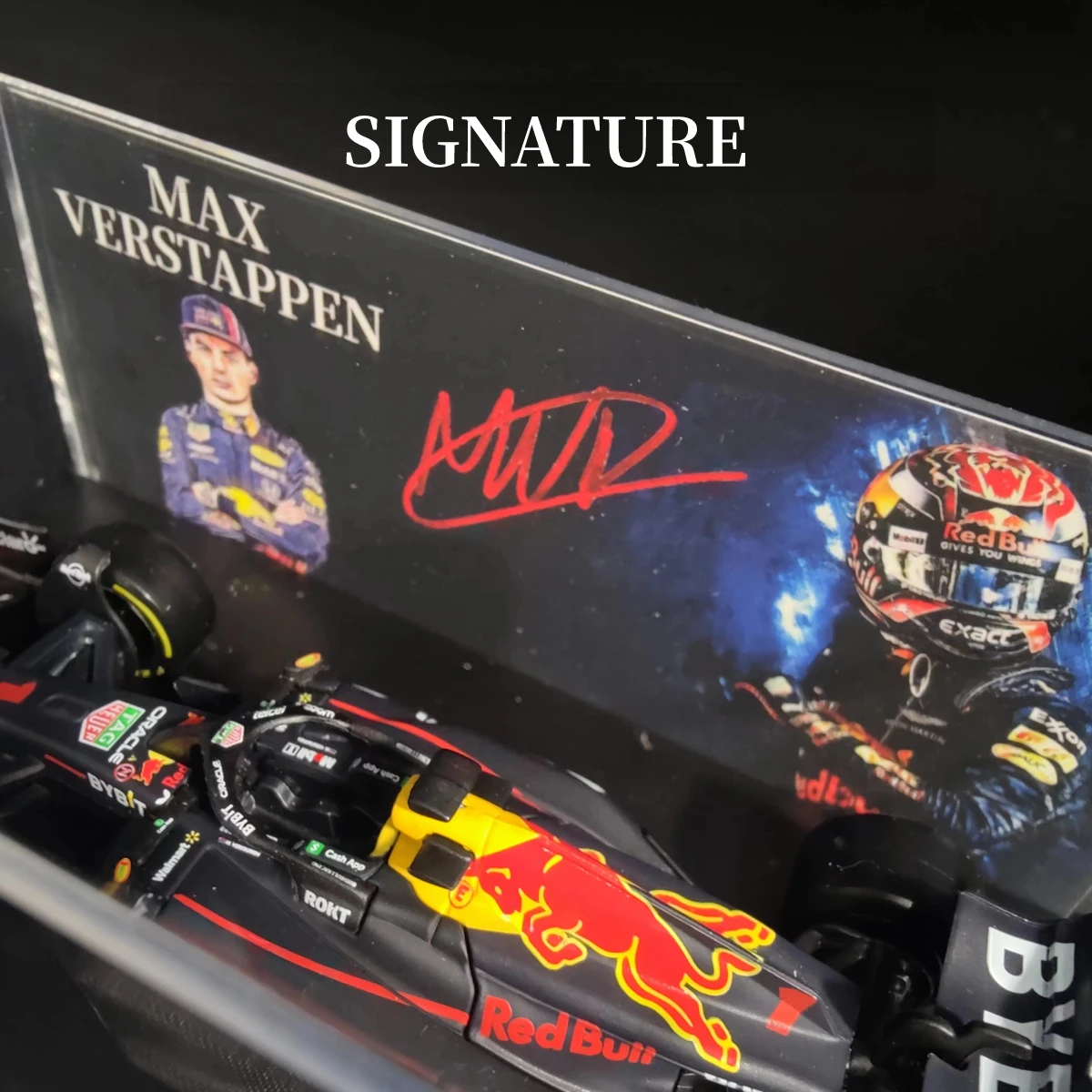 Bburago 1:43 2023 Red Bull Racing RB19 Car Model Miniature with Siganture Showcase Scale Formula 1 Diecast Replica Xmas Gift Toy