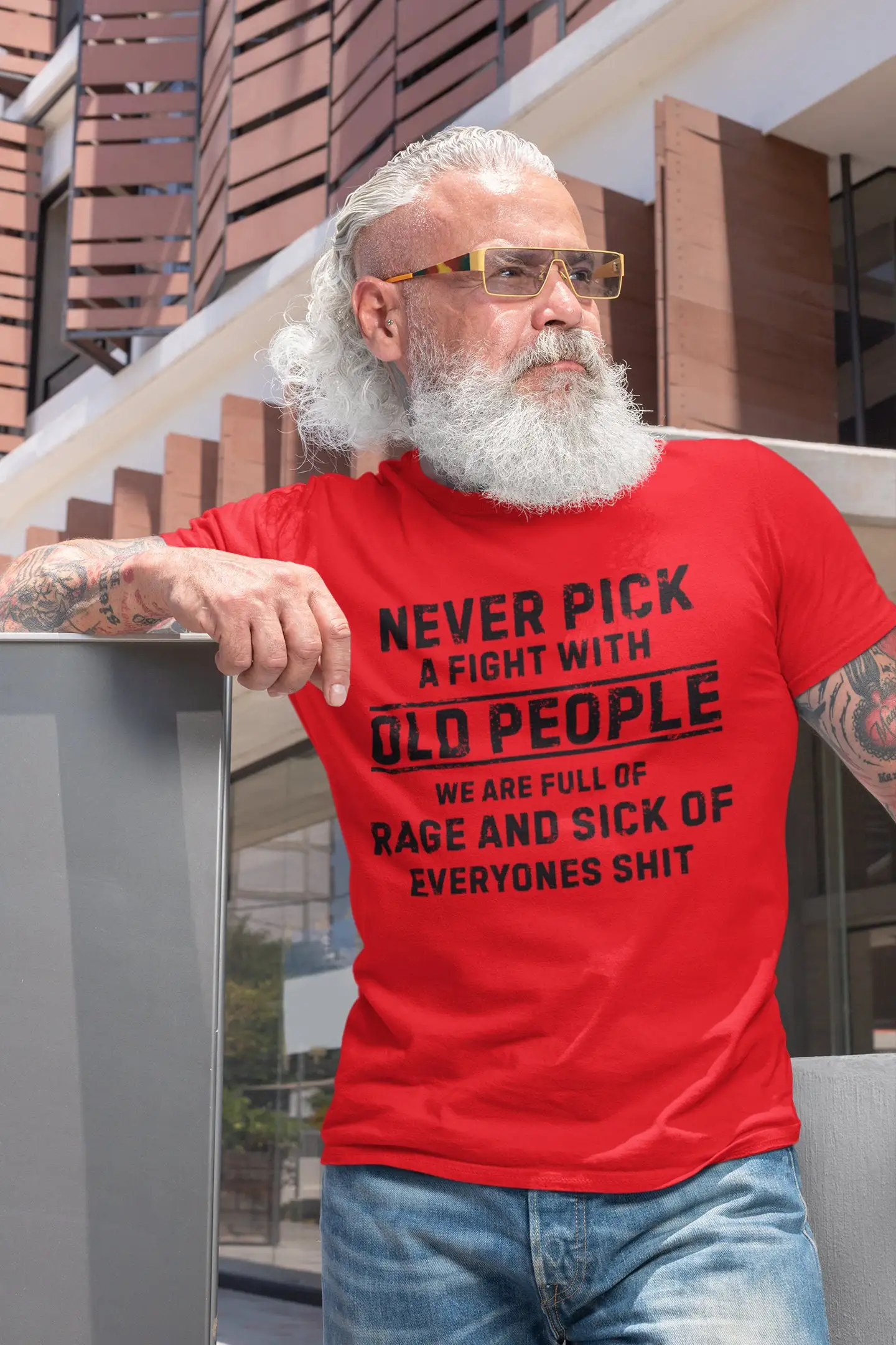 Fashion Men Never Pick A Fight with Old People T Shirt Gift Gifts for Grandpa Shirts Sarcasm Tee Retirement Funny Shirts Men Tee