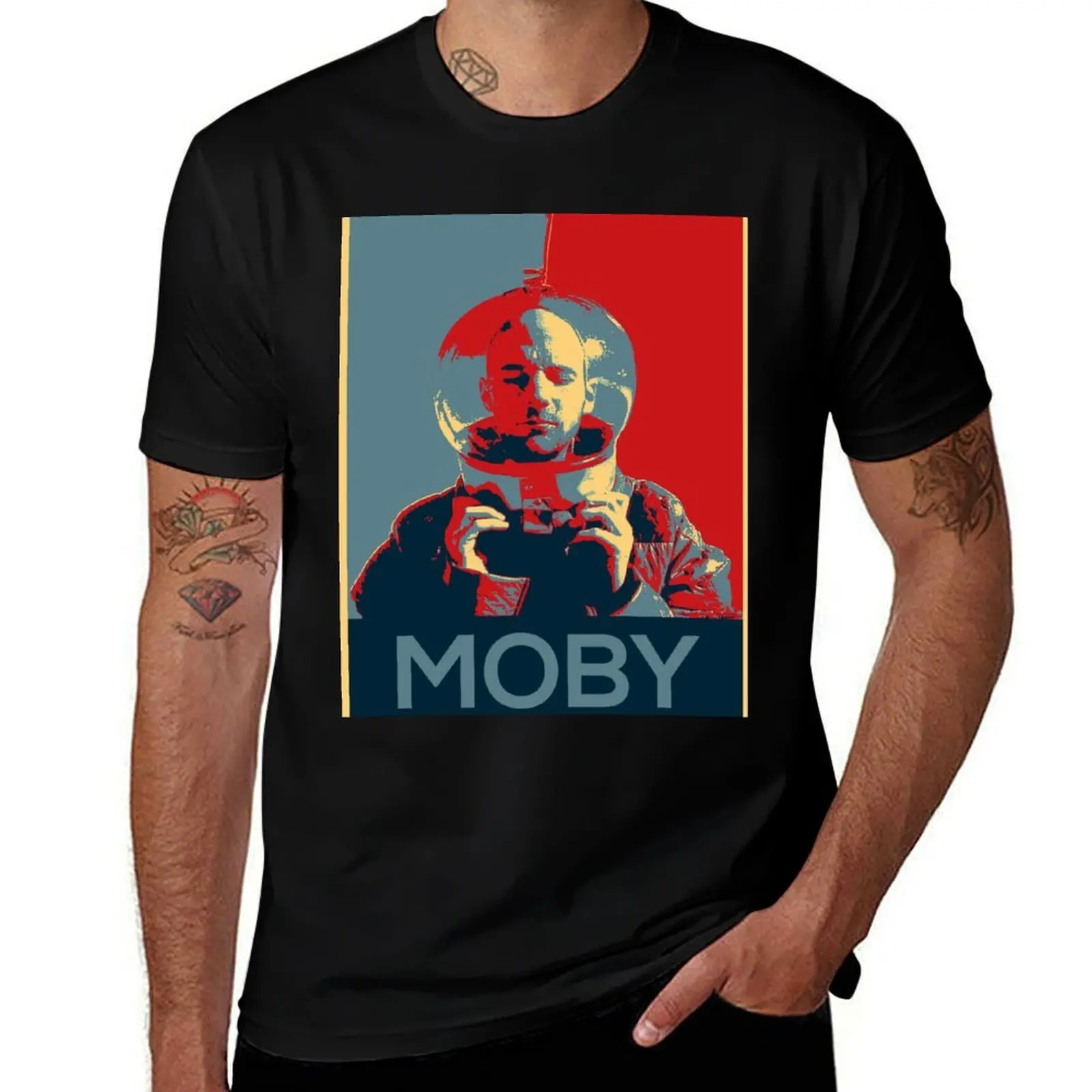 Moby - 18 T-Shirt Simple Print Design T-Shirt