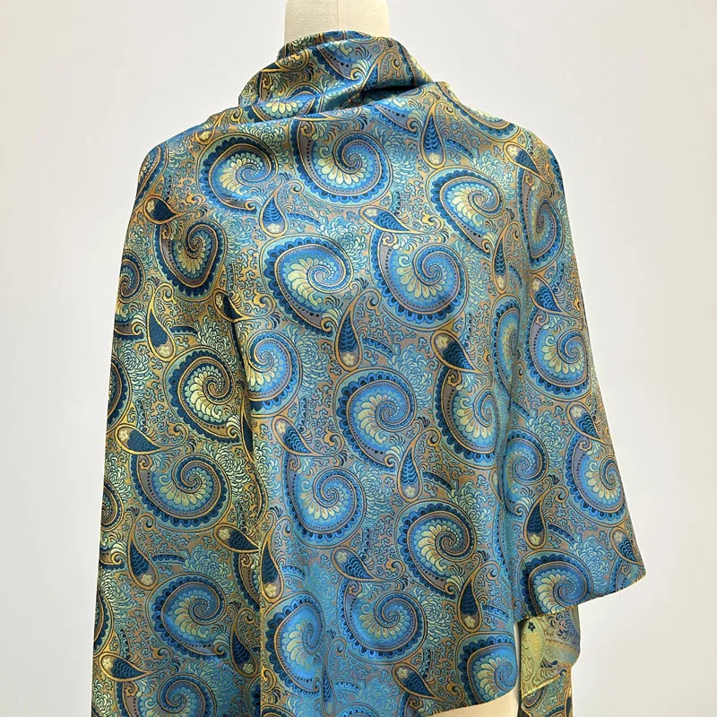 ผ้าแจ็คการ์ดเนื้อผ้าซาตินลายเพสลีย์สีน้ำเงินหรูหราแบบวินเทจสำเร็จรูป เงา สำหรับกระโปรง ของตกแต่งบ้าน เครื่องแต่งกาย และงานฝีมือ