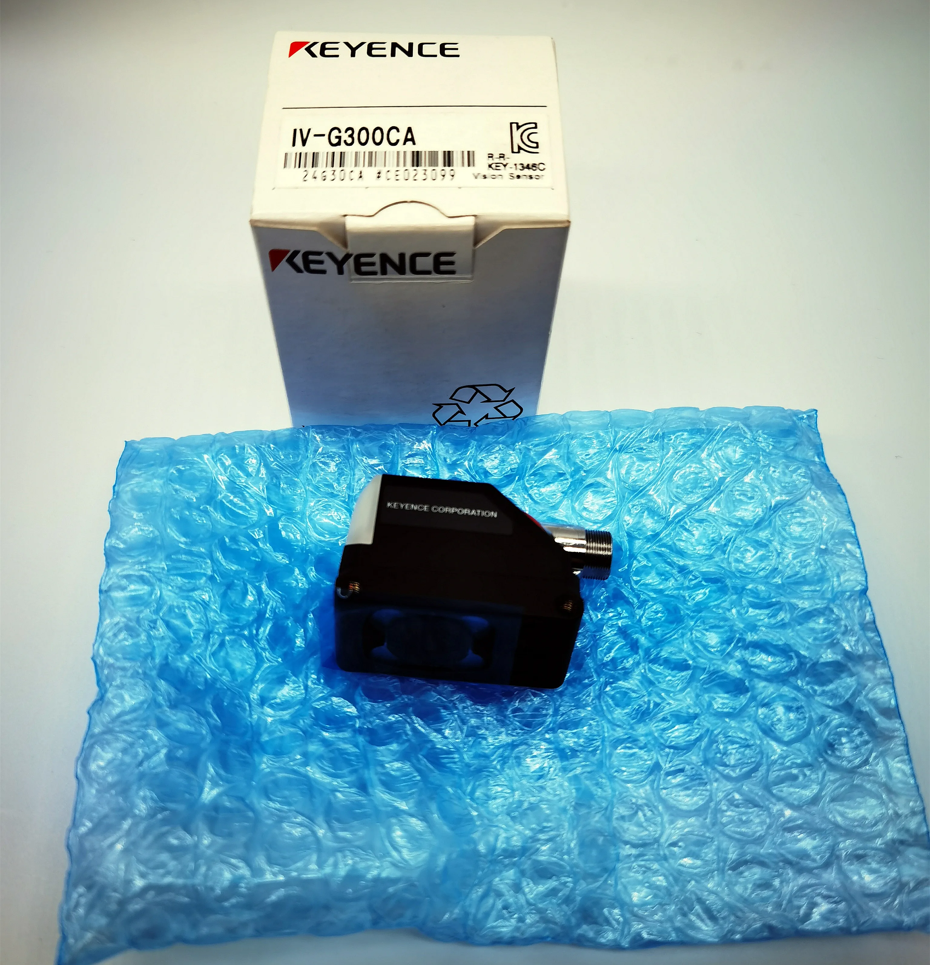 Рисунок 3 - Датчик зрения KEYENCE IV-G300CA Головка датчика