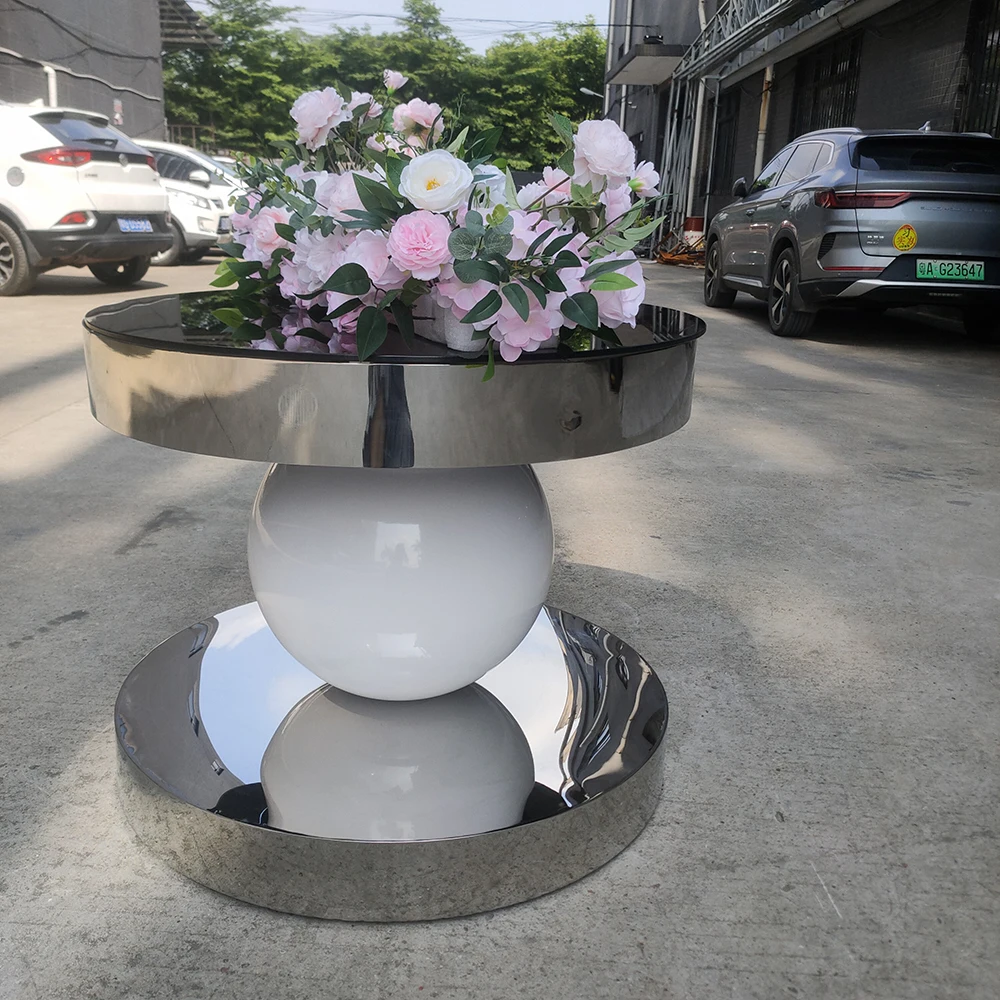

Wholesale Price Cake Table Stainless steel Material Silver And White Round Glass Stable Base Dining Table