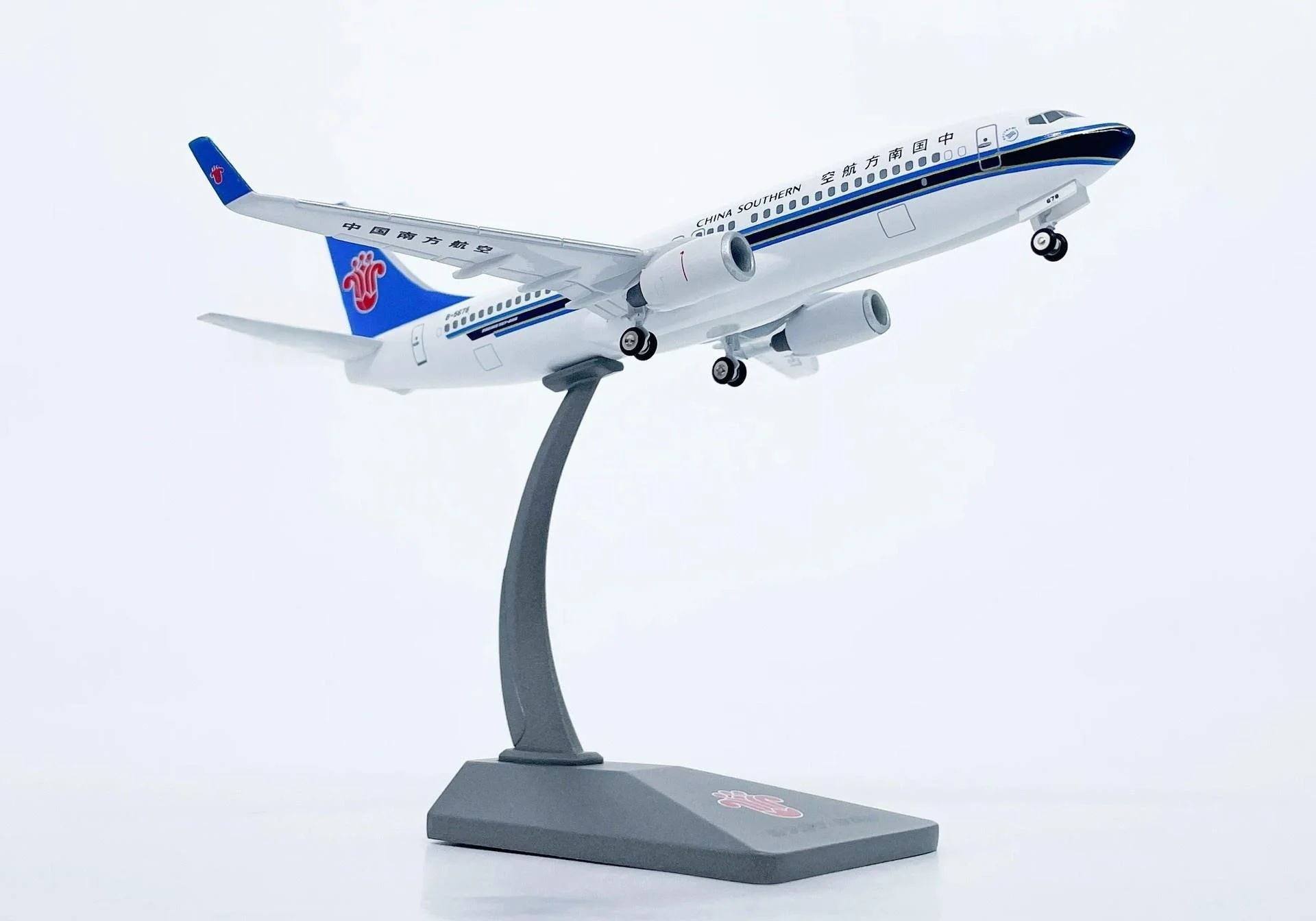 China Southern Airlines B737-800 Metal Passenger Aircraft Alloy Model Simulation Ornament Airplane Model