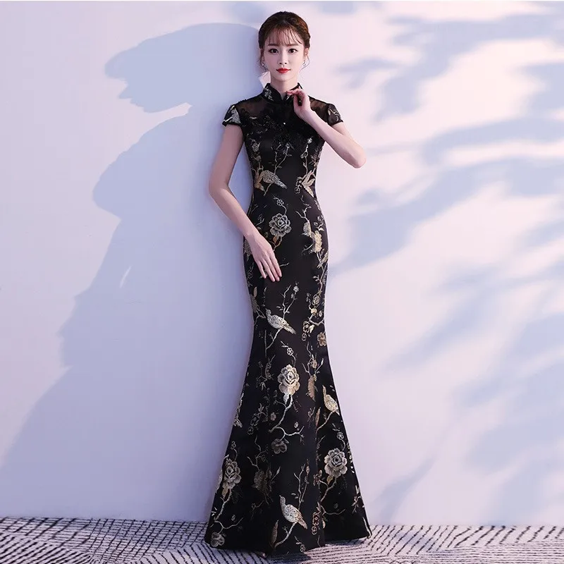 

Black evening dress for women's banquets exudes and elegant charm Long host cheongsam
