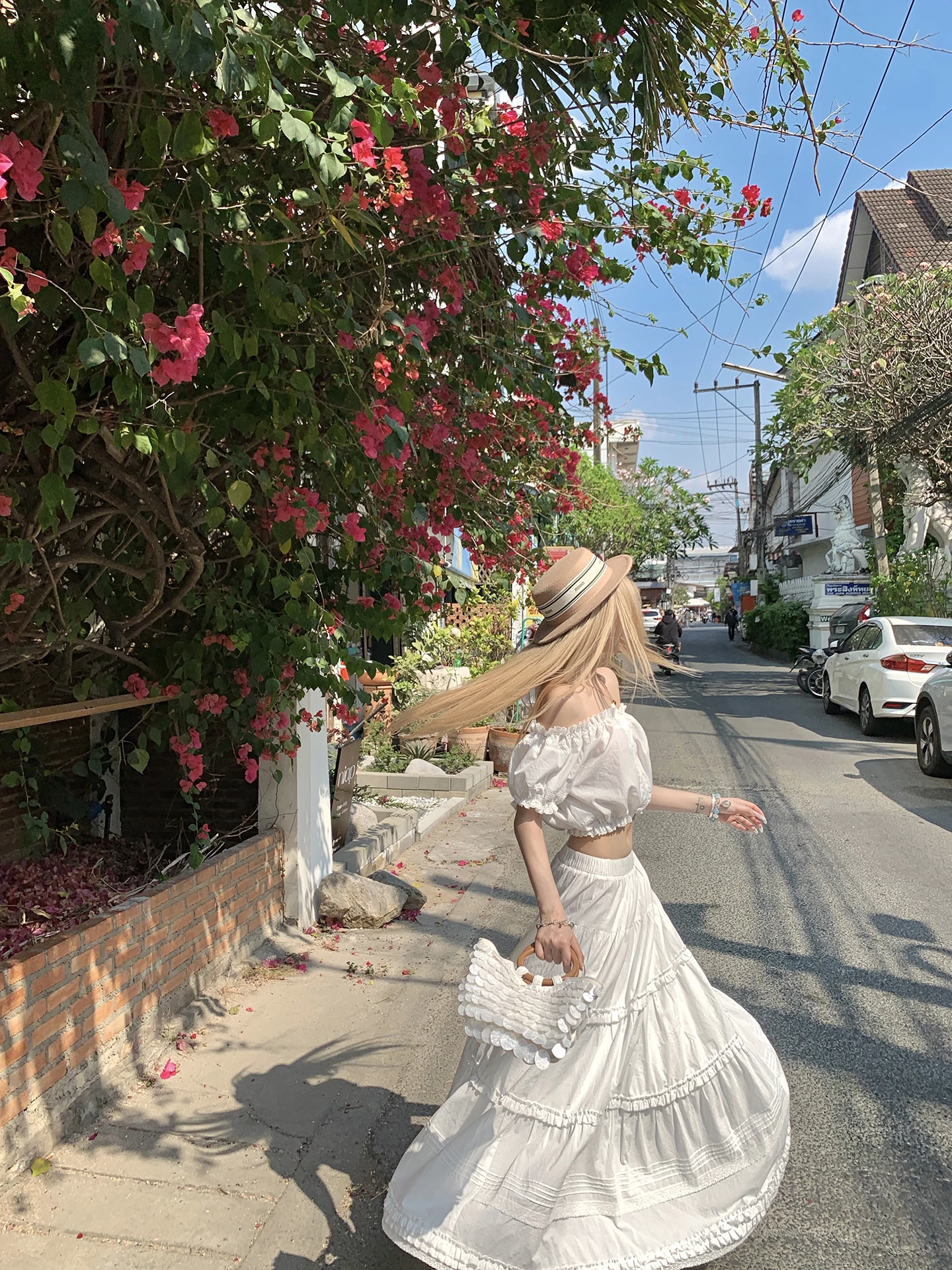 

Весна 2026: Новое женское платье из белого хлопка, А-силуэт, юбка, повседневный стиль, низкая талия, свободный крой, для ежедневной носки