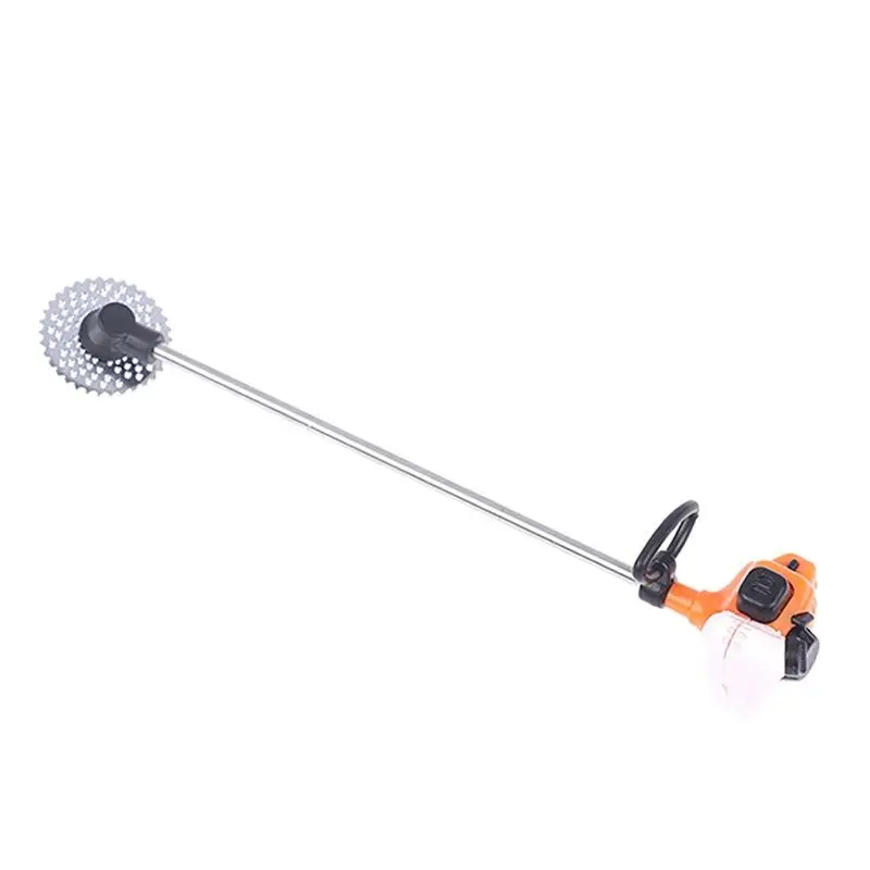 Mini cortador de grama com motosserra em escala 1:12 para decoração de cena de casa de bonecas modelo de simulação de plástico com embalagem de saco OPP