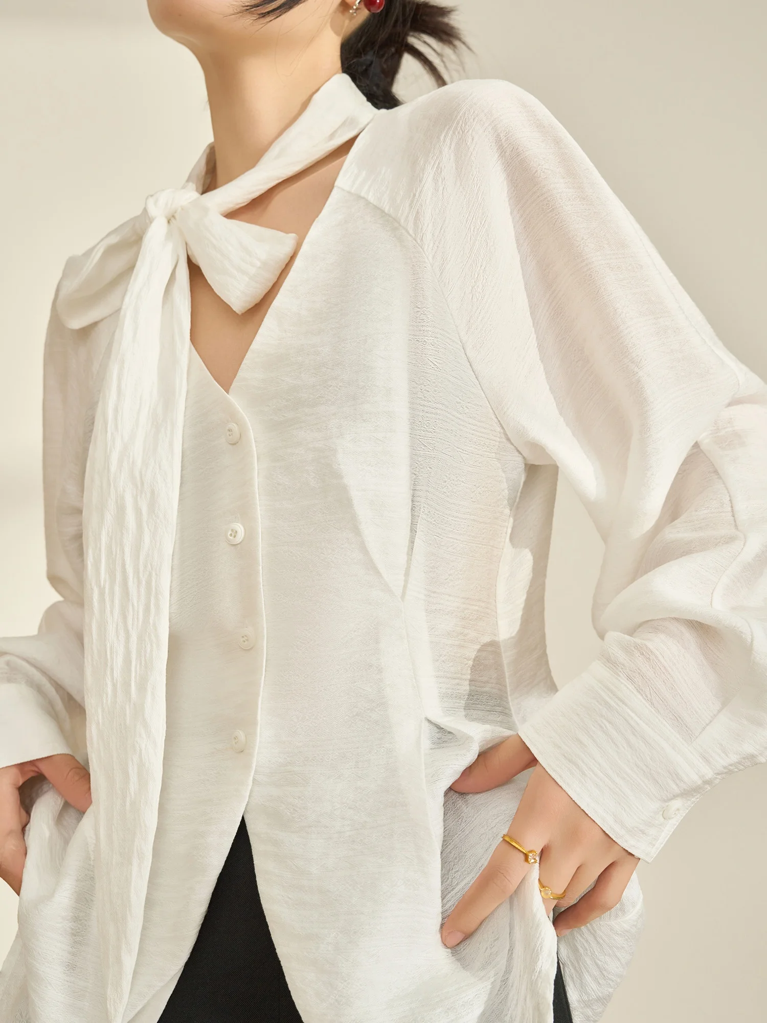 

Белая женская блузка Ele с V-образным вырезом и завышенной талией, длинный рукав, весна 2026, модный повседневный стиль, свободный крой, полиэстер