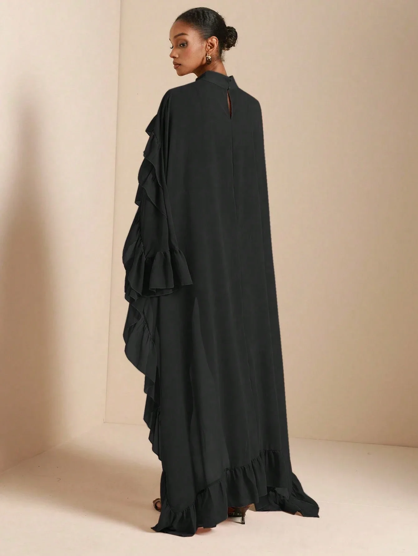 

Женское ретро-платье с асимметричным подолом и рюшами, черное, элегантное