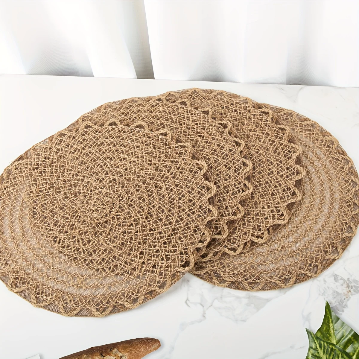 

4pcs Farmhouse Burlap Placemats Wave Edge Weave Design Non-Slip Table Mats for Dining Decoration Natural Jute Material