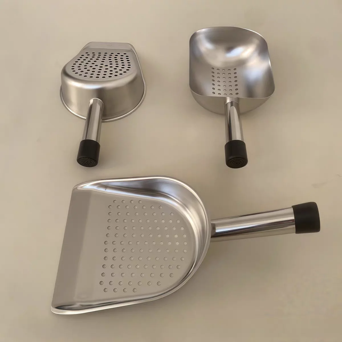 Thickened Stainless Steel Handheld Integrated Grain Shovel Home Use Ash Broom Spoon Leak Shovel Multi-Function Household Clea...