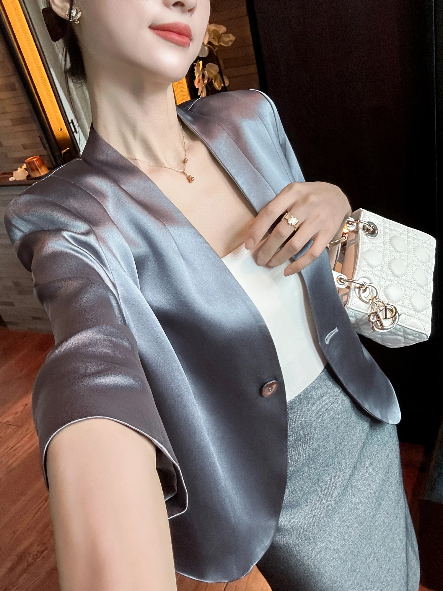 

Acetate Seven-Quarter Sve Suit Jaet for Women Simple And Ele Commute Sle Breathable V-Ne ort Sve Coat