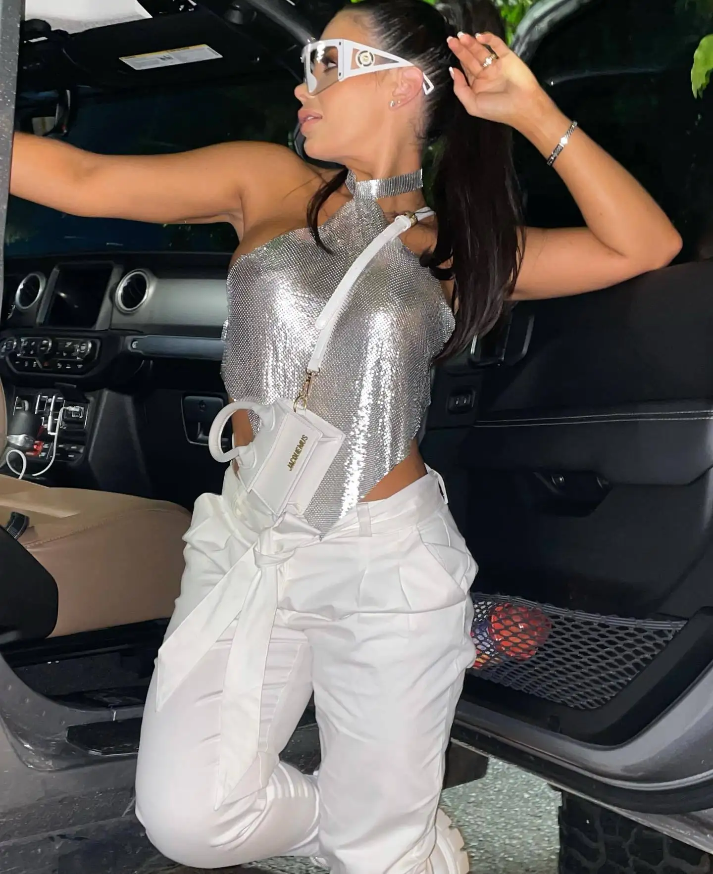 AKYZO metaliczne cekiny seksowna impreza w klubie nocnym pikantny top dziewczęcy modna europejska i amerykańska kamizelka z wiszącą szyją dla kobiet