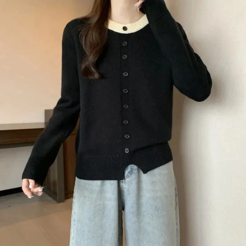 Sweater Rajut Kerah Bulat Desain Korea Kancing Satu Baris Wanita Musim Semi Gugur Baru Serbaguna Atasan Pullover Jumper Wanita