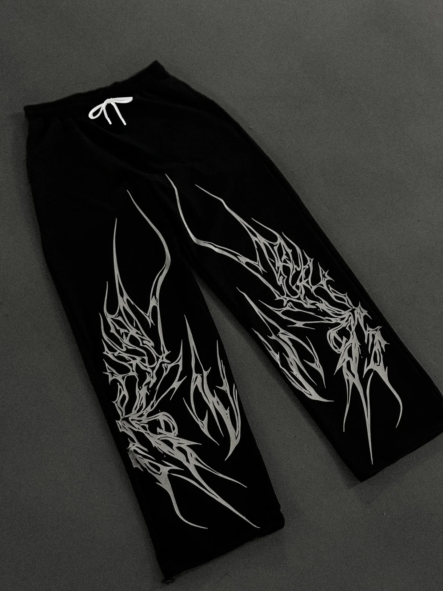 2026 Y2K Schwarz-Weiße Totenkopf-Gothic-Freizeithose Herren Amerikanische Retro-Punk-Dunkel-Jogginghose Harajuku-Trend-Sweatpants – Detail 17