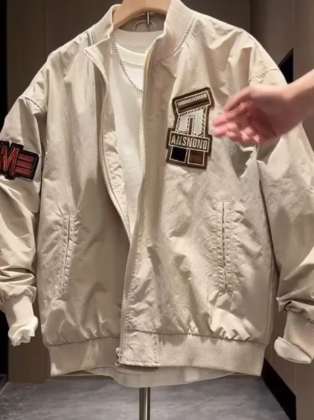 

Мужская бейсбольная куртка весны 2024, свободная посадка, ткань из бычьей ткани, застежка-молния, повседневная ветрозащитная бейсболка, дизайн све