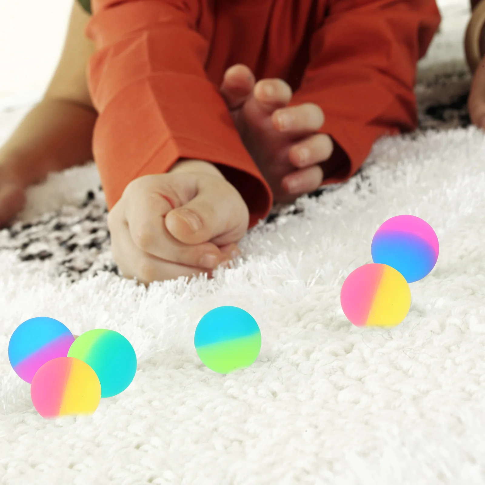 30pcs Two-color Bouncy Plastic Kids Toys Floating Balls Small Size Lightweight Kids Plastic Balls