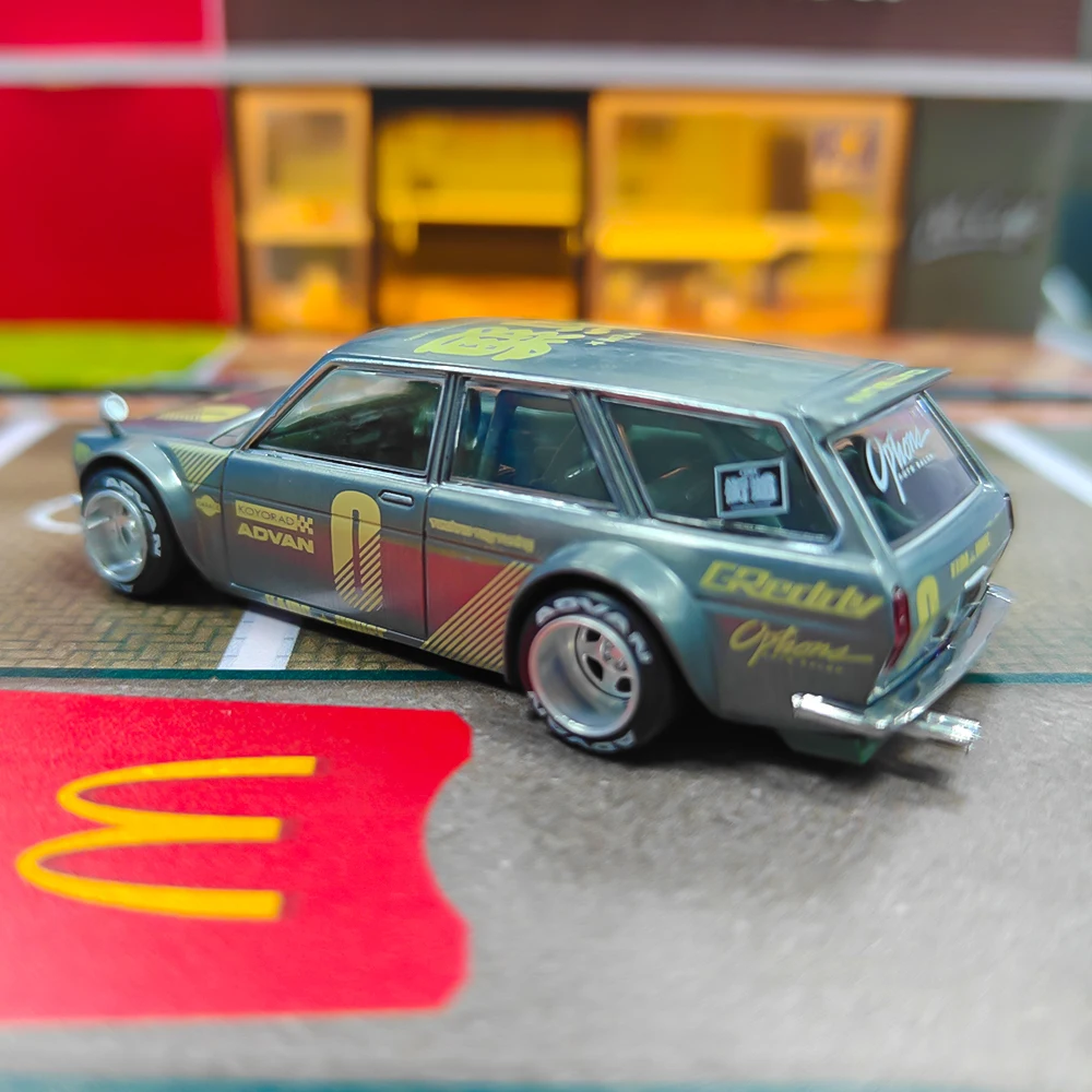 Kaido House x Mini GT 1:64 Datsun 510 Wagon Greddy Green Jun IMai KHMG010 CHASE (بدون صندوق) #3