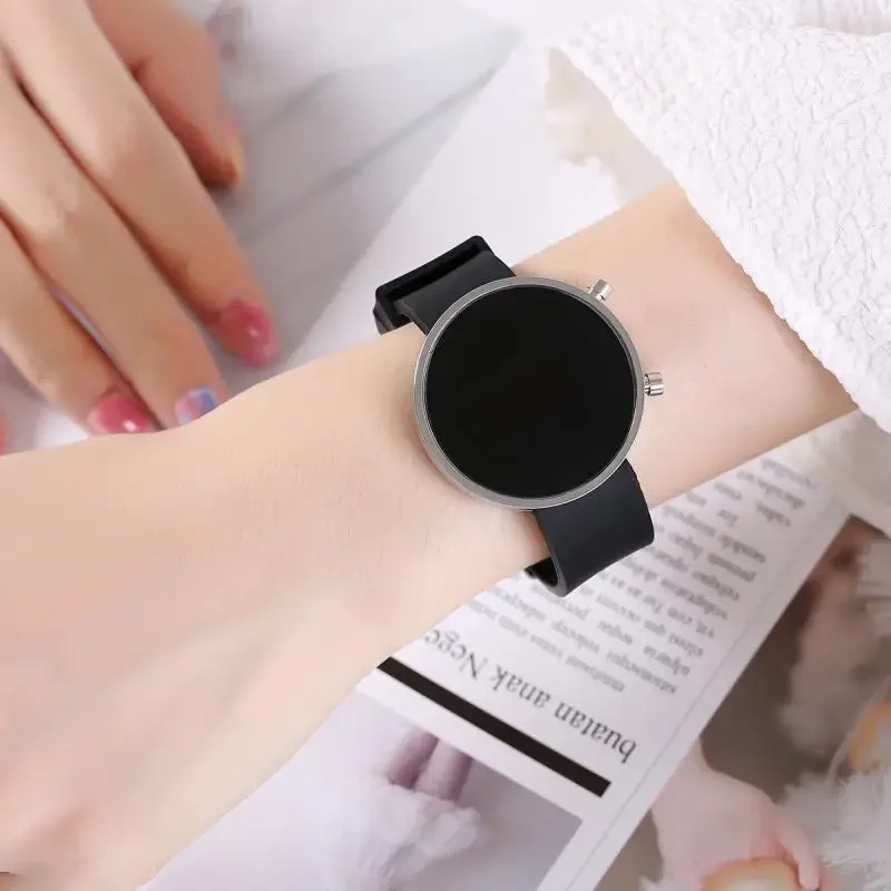 ファッション LED デジタル時計女性男性カジュアルスポーツ女性の腕時計シリコーンシリコンバンド電子時計モントルファム