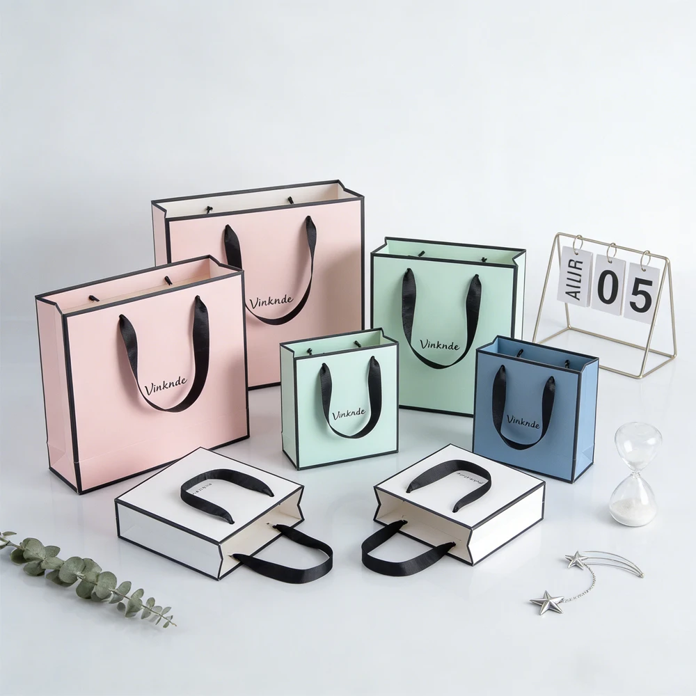 

Wholesale Custom Designed Paper Tote Bag Luxury Wedding Party Gift Paper Bags Box with Your Own Logo for Clothing Shoes Flowers