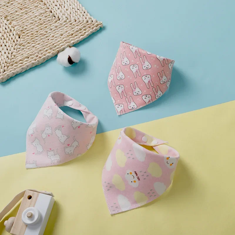 2PCS/LOT New Baby Bibs Triangle Double Cotton Bibs Cartoon Print Saliva Towel Baby Boys Girls Feeding Apron Cotton Bandana Bibs