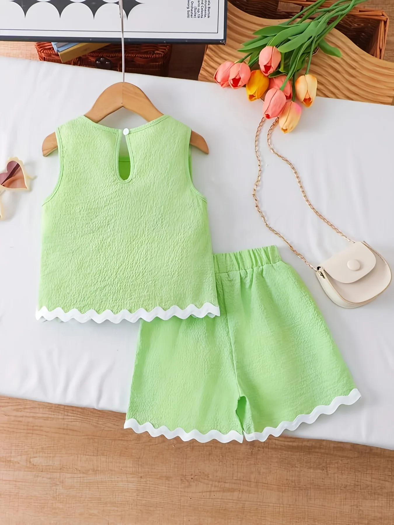 Breathable Kids Girls Two Piece Casual Set, Scalloped Hem Textured Sleeveless Top & Stretch Waist Green Shorts for Park Playdate
