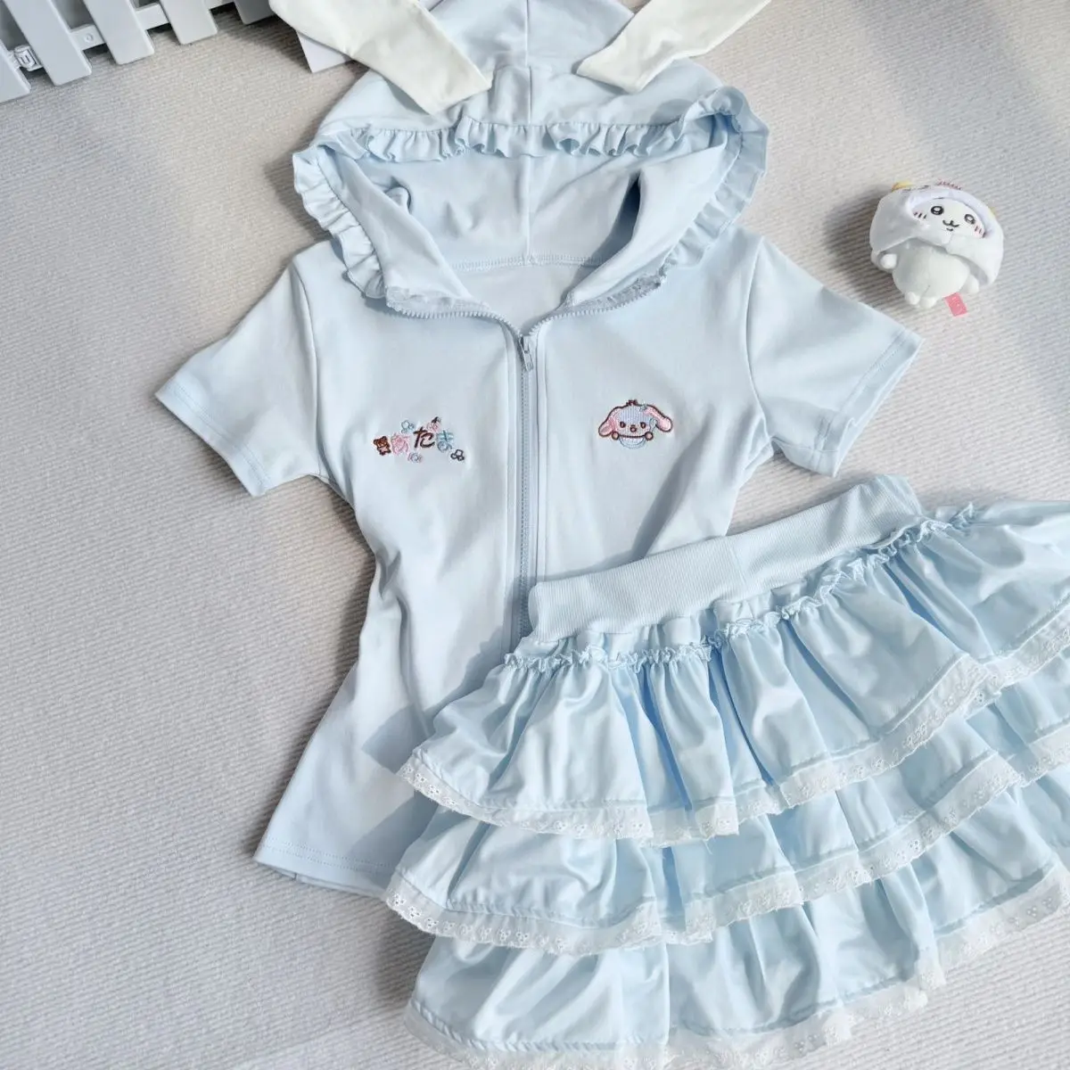 Japońskie zestawy: urocza dziewczyna, słodka spódniczka, krótki rękaw, urocza bluza z kapturem na zamek z kocimi uszkami + koronkowa elastyczna spódniczka mini, 2-częściowe zestawy, styl Y2k.