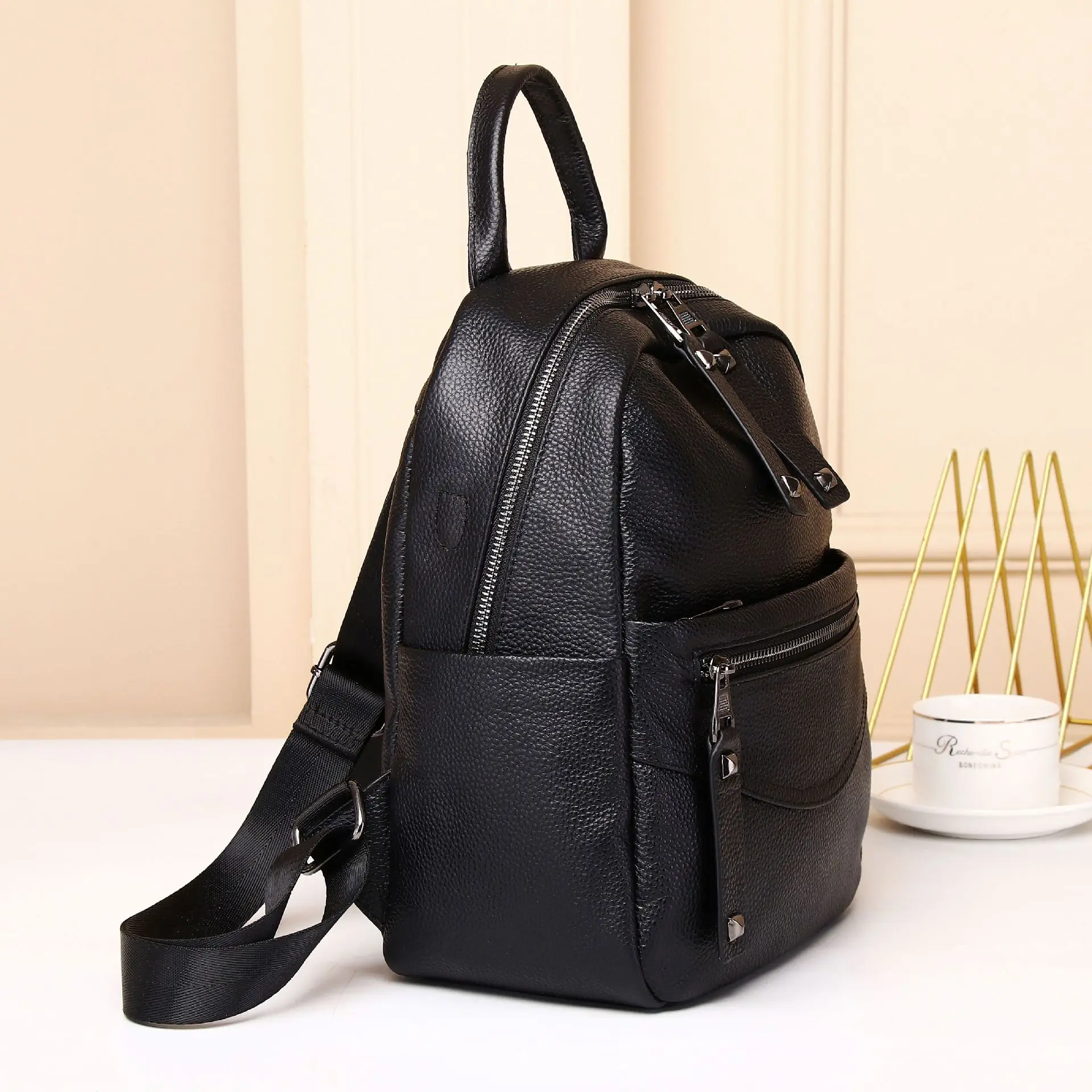 2024 New Fashion Genuine Leather Women Backpacks Luxury Brand Female Real Natural Leather Ladies Girl Student Casual Backpack