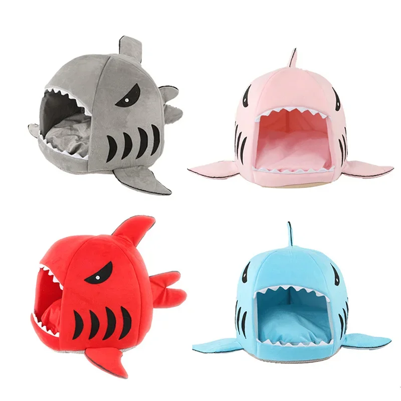 Kitten bed hiding house in the shape of a shark - with washable and removable mats at the bottom - warm, soft and comfortable