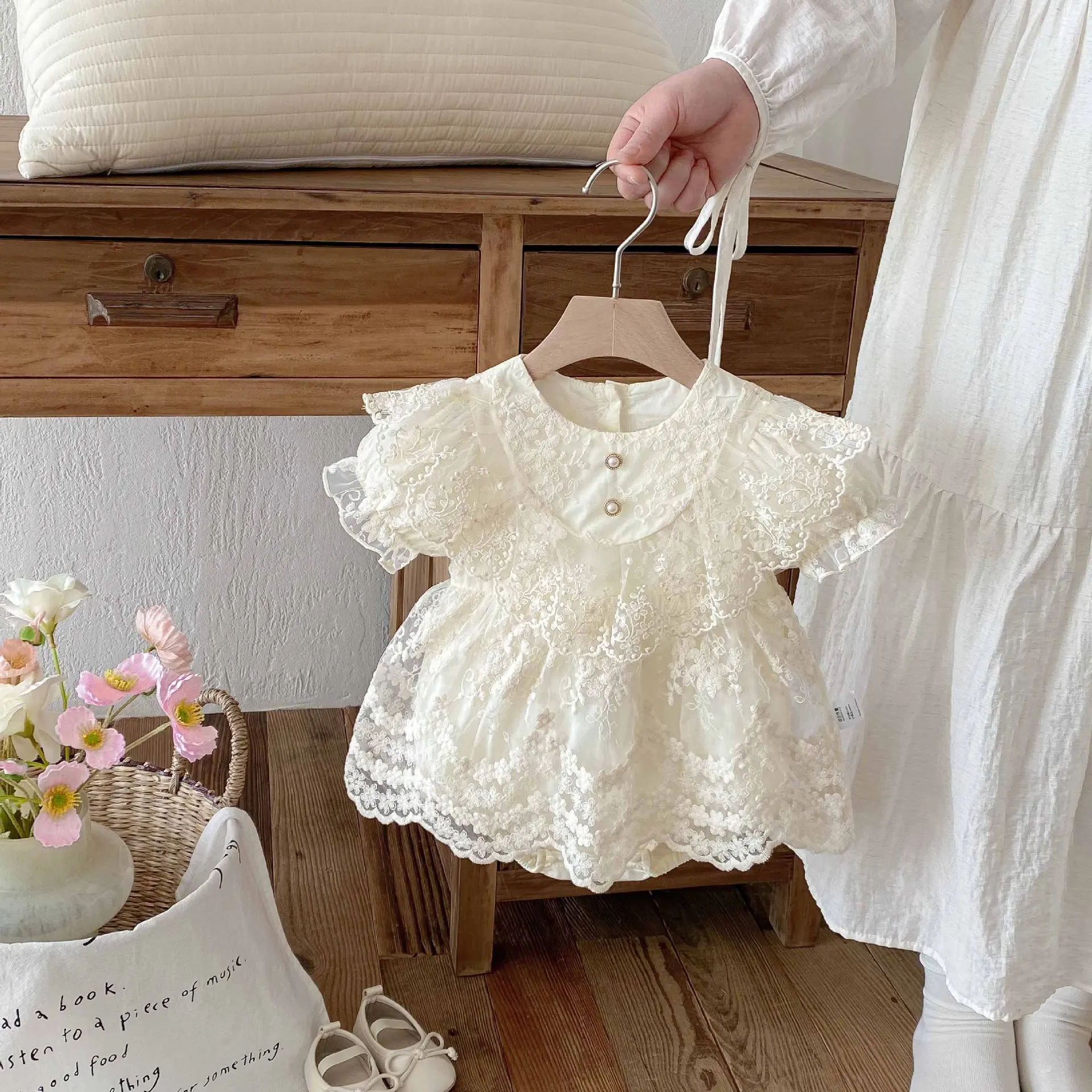 2026 Prinzessinnenkleid für Babys, Mädchen, 0–24 Monate, Vintage-Spitze, bestickt, Rüschenkragen, Stramplerkleid mit Druckknopfverschluss, formelles Partykleid – Detail 10