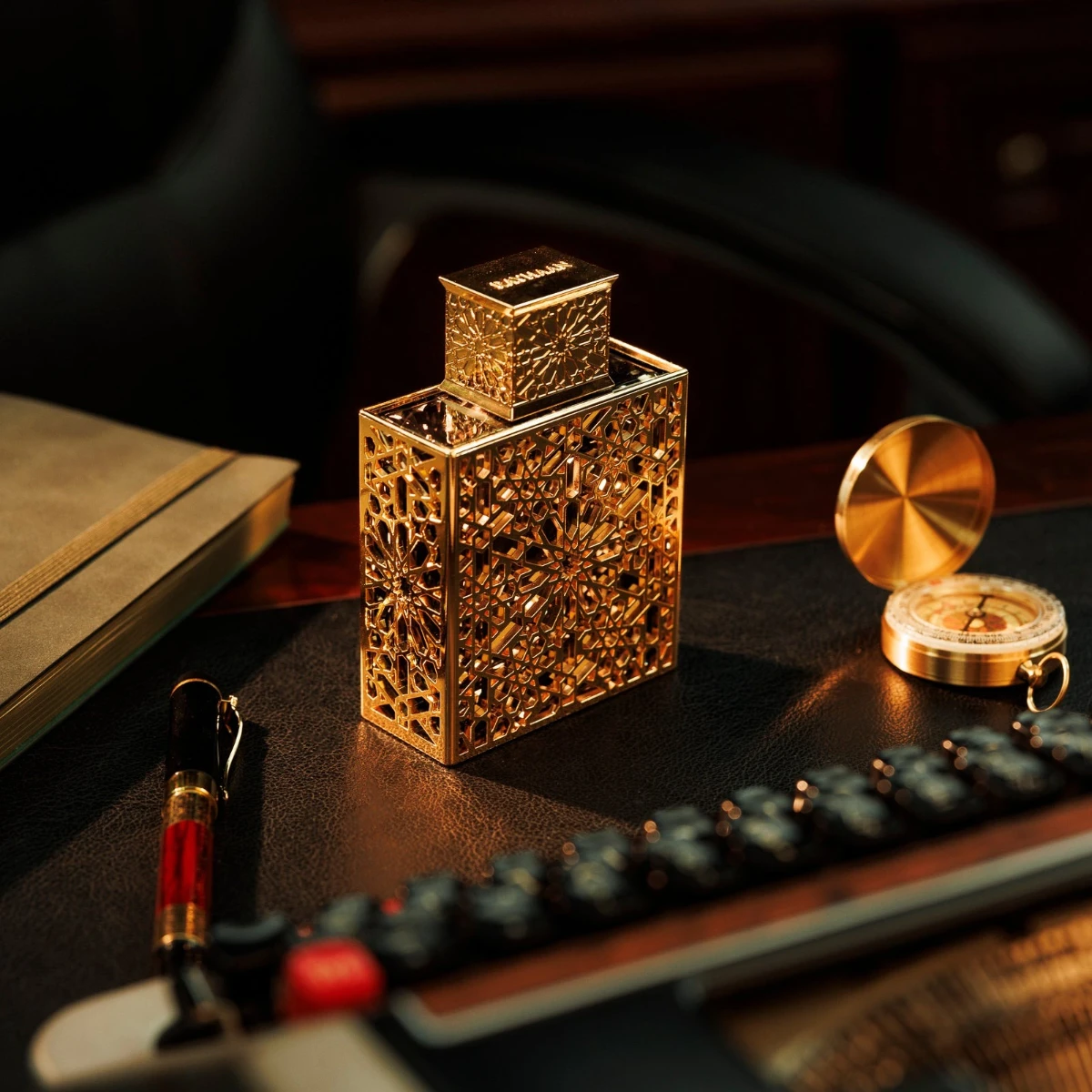 Rayhaan Elixir Eau de Parfum en Spray, Fragancia Duradera para Hombre, Perfume Aromático Oriental con Notas de Bergamota, Lavanda, Miel y Vainilla, Regalo