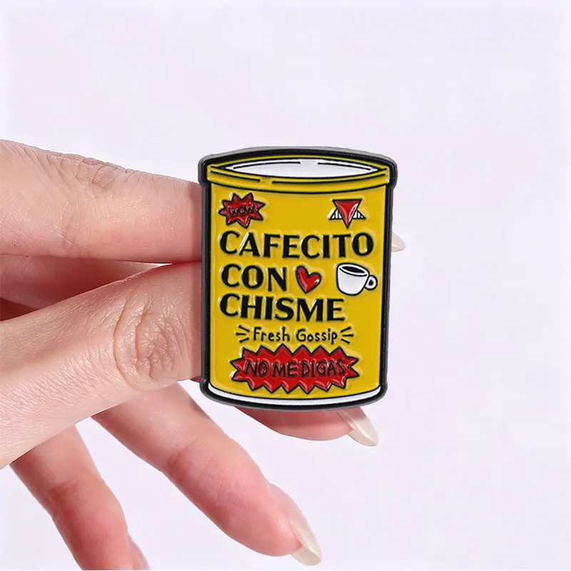 Cafecito Con Chisme Emaille-Anstecknadel Lustiger Spanischer Lateinamerikanischer Humor Kaffee Frische Gerüchte No Me Digas Brosche Reversnadel Modeschmuck Geschenk – Detail 3